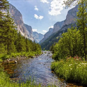 Couples Romantic Mystery Outdoor Getaway: Surprise Road Trip